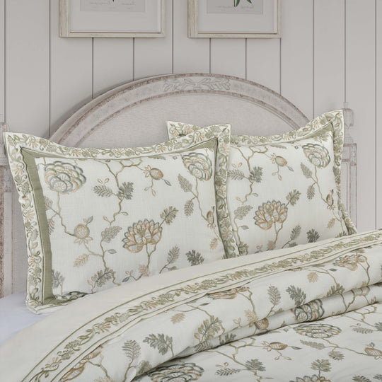 Fairview Sage Comforter Set by J Queen New York
The Fairview Collection 4 Piece Comforter Set