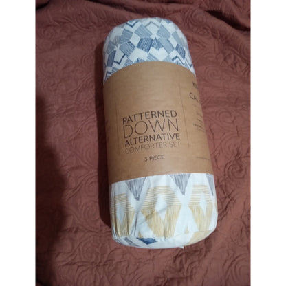 JC Penny Ienjoy Casual Comfort Mayan Midweight Down Warm & Cozy Comforter Set