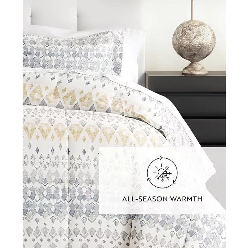 JC Penny Ienjoy Casual Comfort Mayan Midweight Down Warm & Cozy Comforter Set