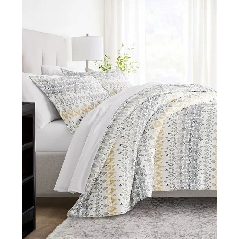 JC Penny Ienjoy Casual Comfort Mayan Midweight Down Warm & Cozy Comforter Set