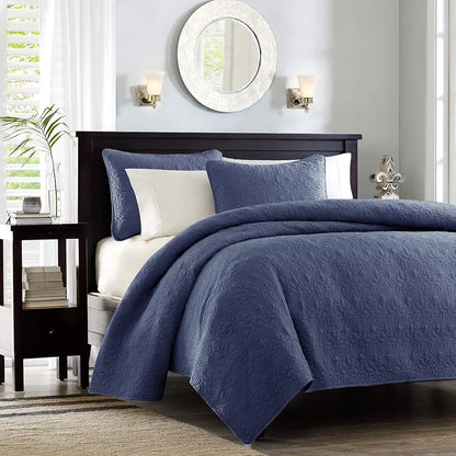 Madison Park Quebec Quilt Set - Luxurious Damask Stitching Design, Cotton Filled Lightweight Coverlet Bedspread Bedding, Shams, Full/Queen(90"x90"), Navy 3 Piece