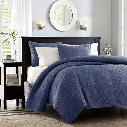 Madison Park Quebec Quilt Set - Luxurious Damask Stitching Design, Cotton Filled Lightweight Coverlet Bedspread Bedding, Shams, Full/Queen(90"x90"), Navy 3 Piece