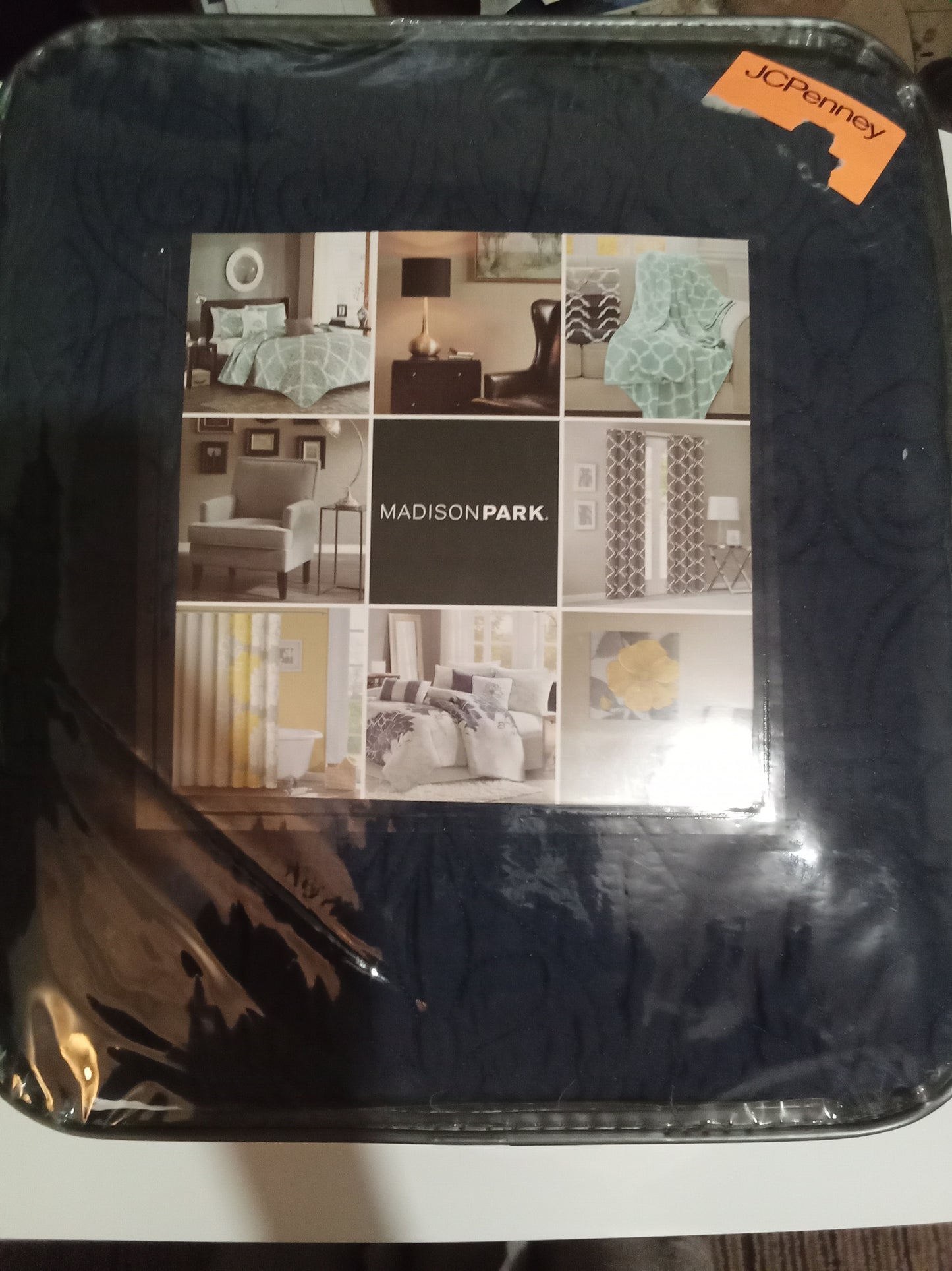 Madison Park Quebec Quilt Set - Luxurious Damask Stitching Design, Cotton Filled Lightweight Coverlet Bedspread Bedding, Shams, Full/Queen(90"x90"), Navy 3 Piece